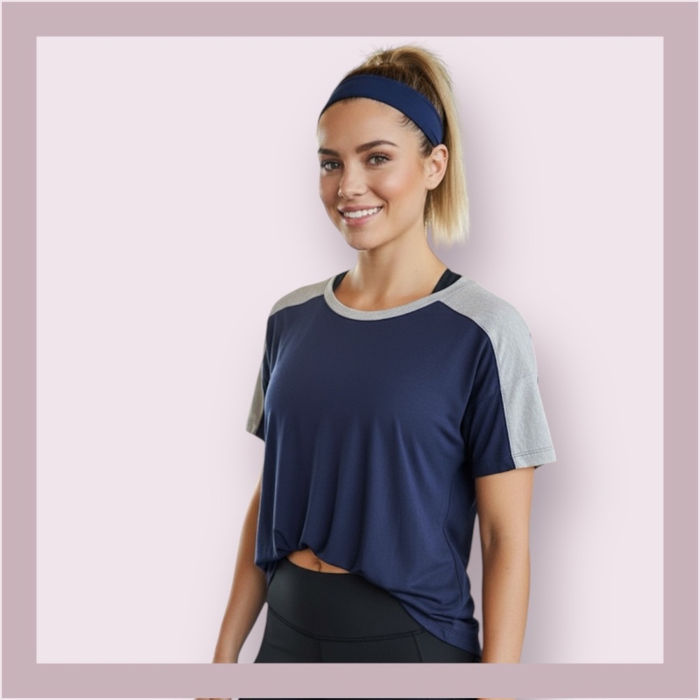 NWT Under Armour Uptown Flow Top Size SM